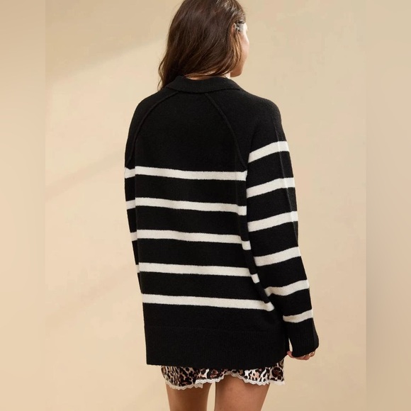 Aerie UnReal Polo Oversized Sweater. Size: Large. Black with Cream Stripes. - Picture 2 of 9